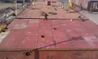Barcaça à venda