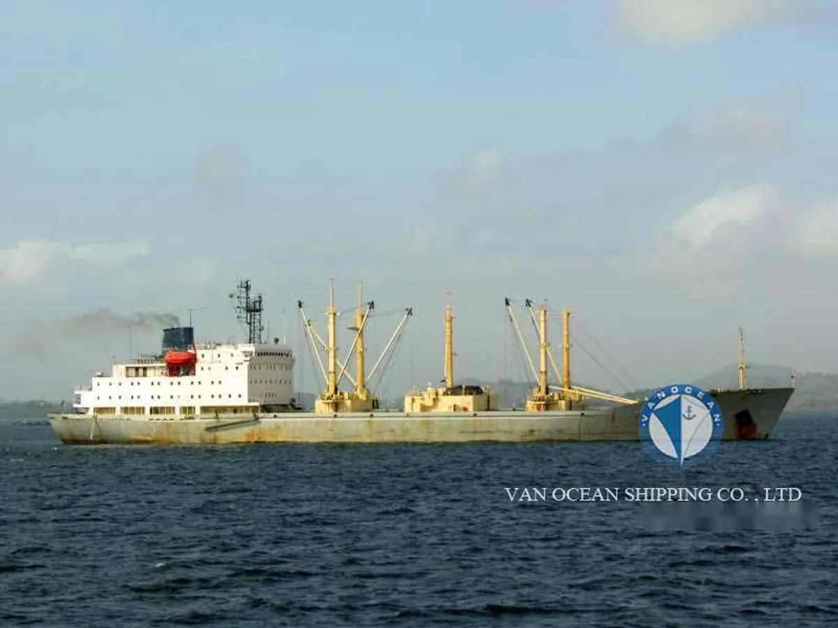 Navio frigorífico à venda