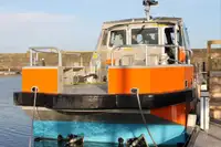 Doca flutuante à venda