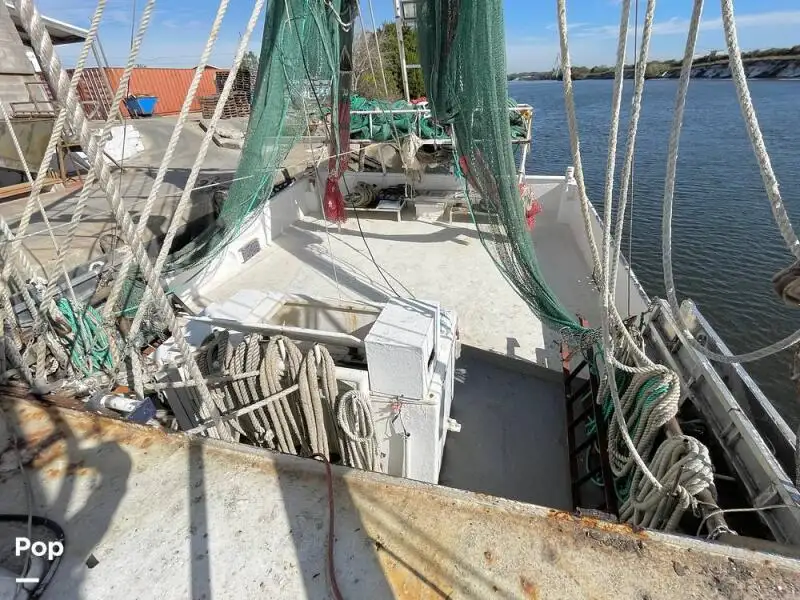 Navio de pesca de arrasto à venda