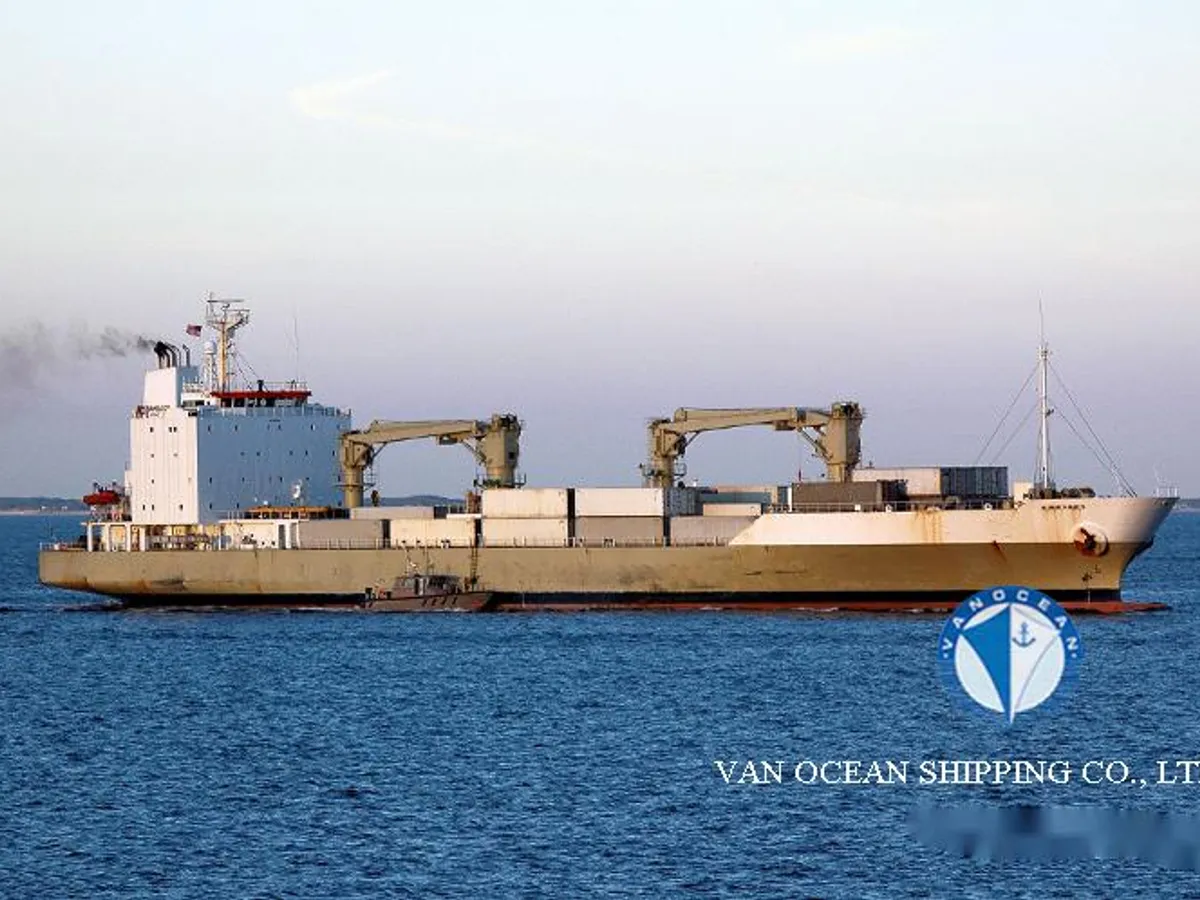 Navio frigorífico à venda