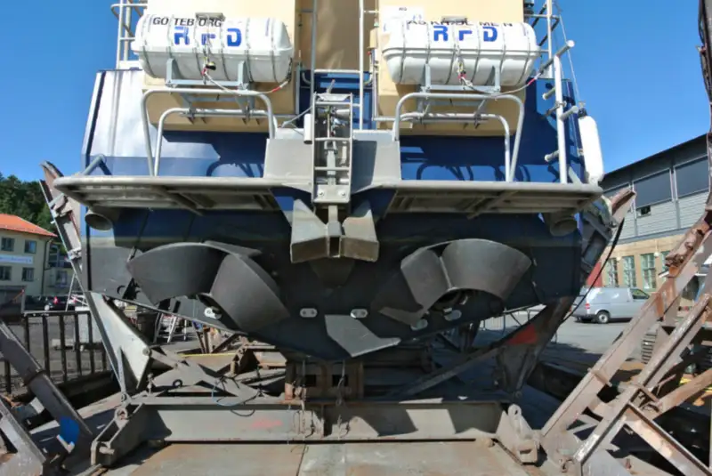 Navio de pesquisa à venda