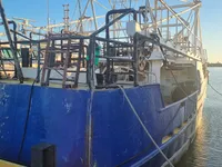 Navio de pesca de arrasto à venda