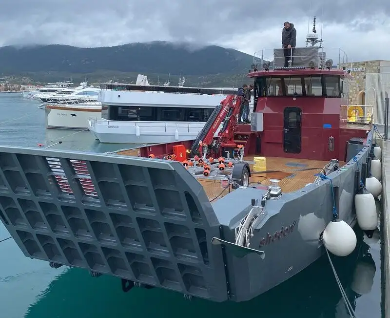 Balsa de desembarque, tanque à venda