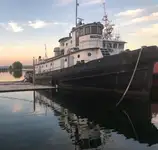 Rebocador à venda