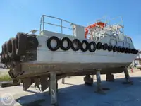Barco de tripulação à venda