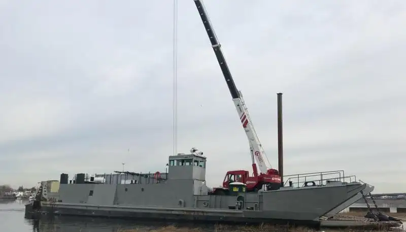 Balsa de desembarque, tanque à venda
