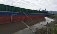 Barcaça à venda