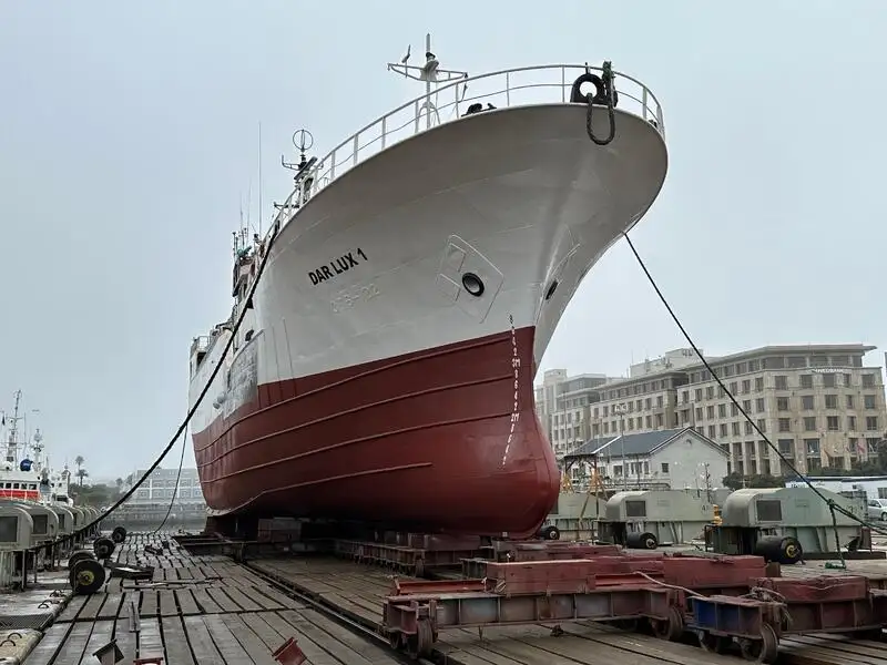 Navio de pesca de arrasto à venda