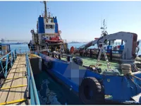 Navio de abastecimento à venda