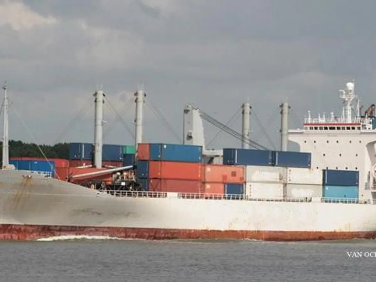 Navio frigorífico à venda