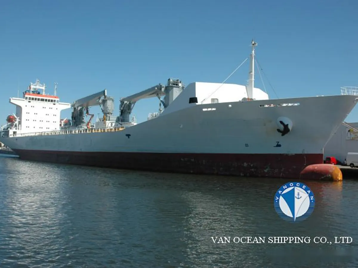 Navio frigorífico à venda