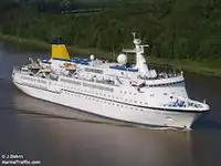 Navio de cruzeiro à venda