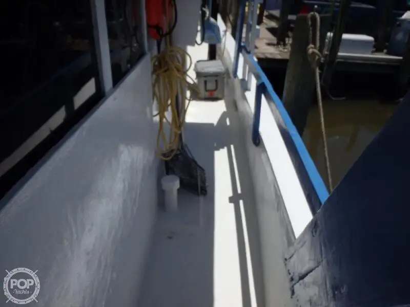 Navio de pesca de arrasto à venda