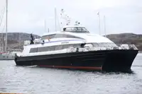 Catamarã à venda