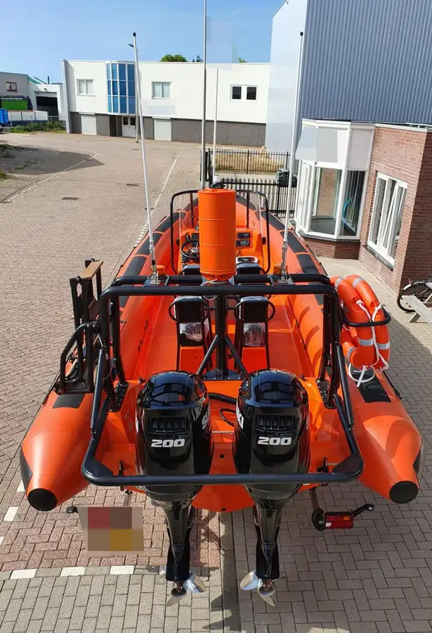 Bote inflável rígido à venda