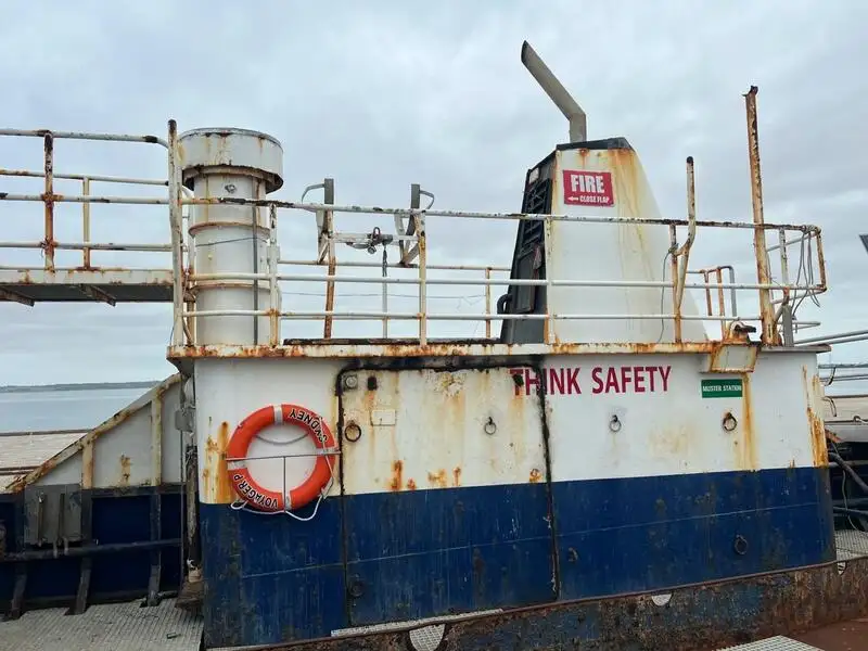 Navio de pesca de arrasto à venda