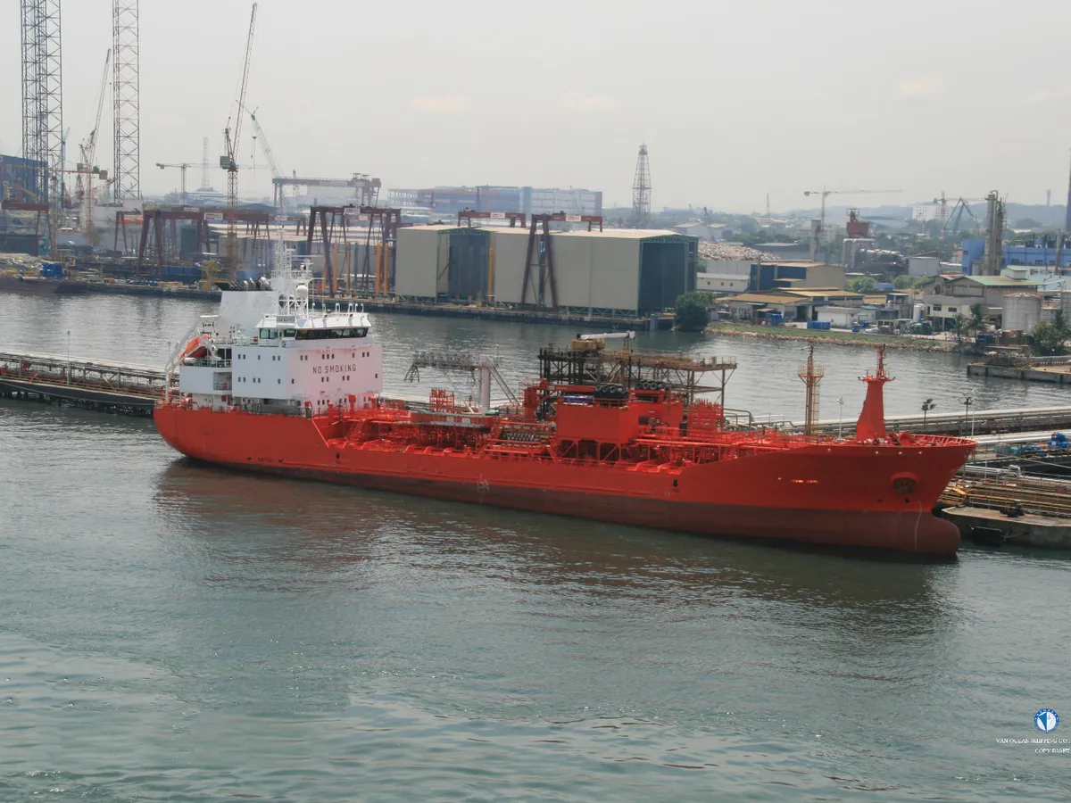 Navio-tanque de óleo/produtos químicos à venda