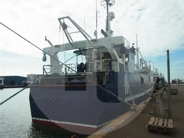 Navio de pesca de arrasto à venda