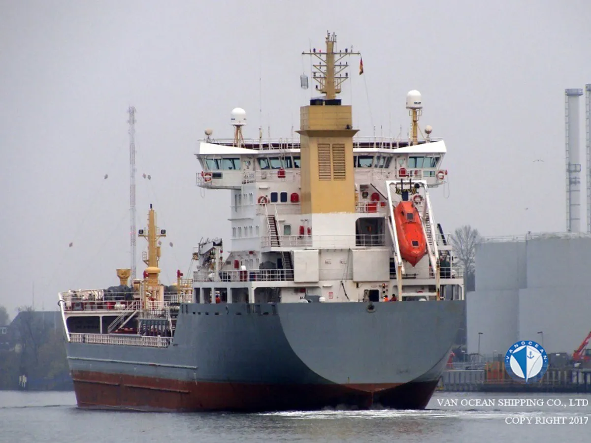 Navio-tanque de óleo/produtos químicos à venda