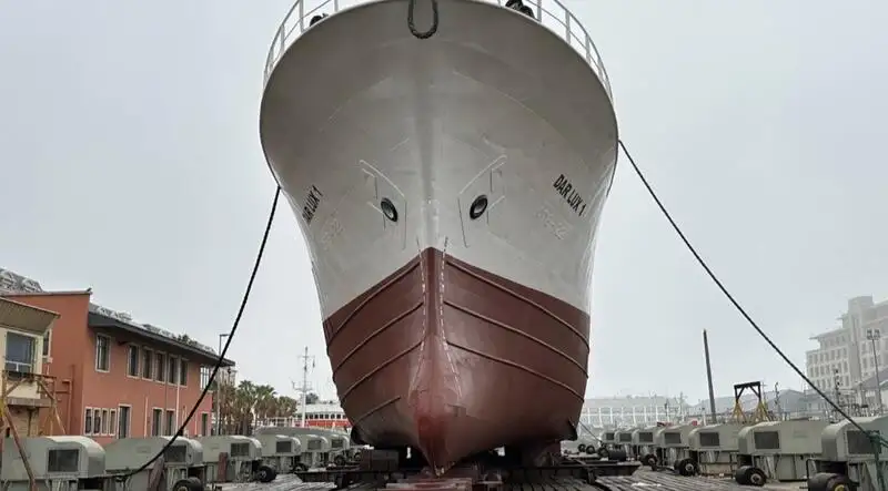 Navio de pesca de arrasto à venda
