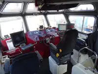 Barco de tripulação à venda