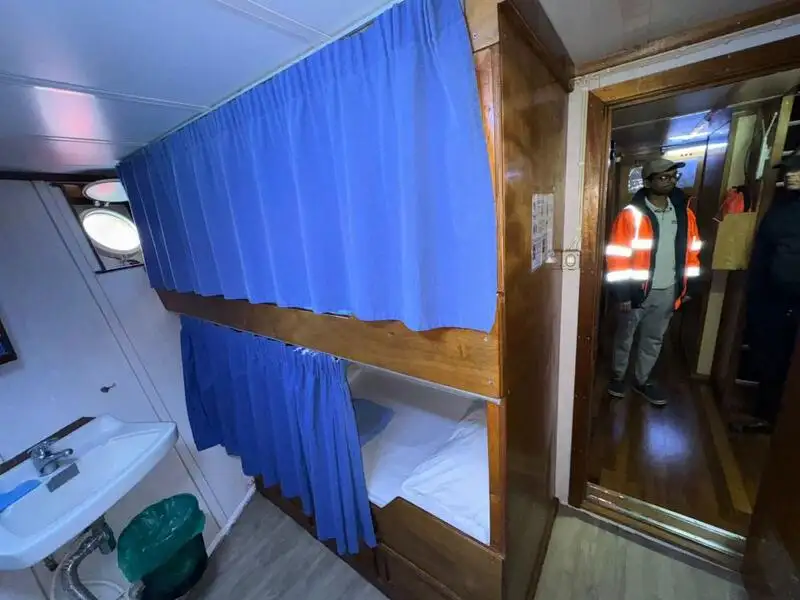 Navio porta-contêineres à venda