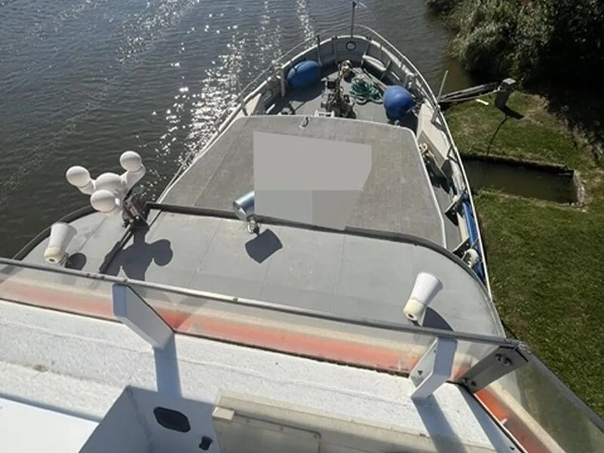 Navio de patrulha à venda