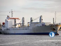 Navio frigorífico à venda