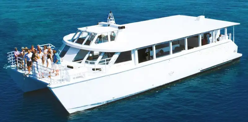 Catamarã à venda