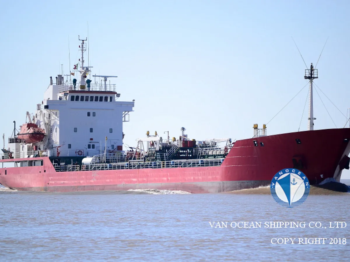 Navio-tanque de óleo/produtos químicos à venda