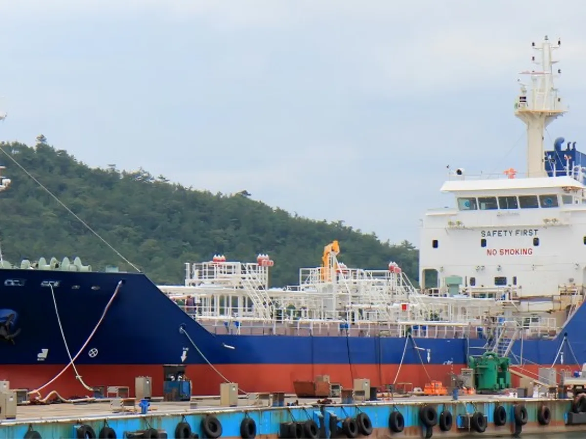 Navio-tanque de óleo/produtos químicos à venda