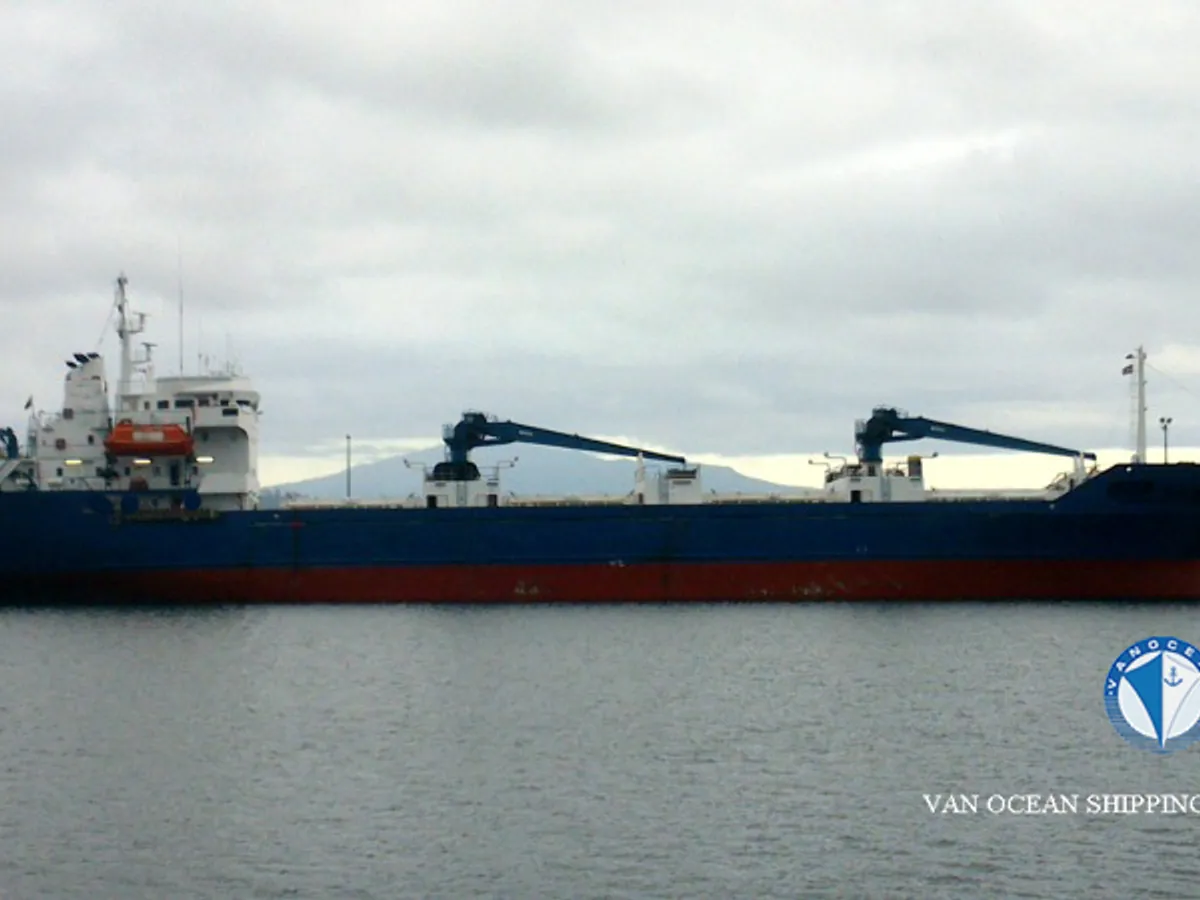 Navio frigorífico à venda