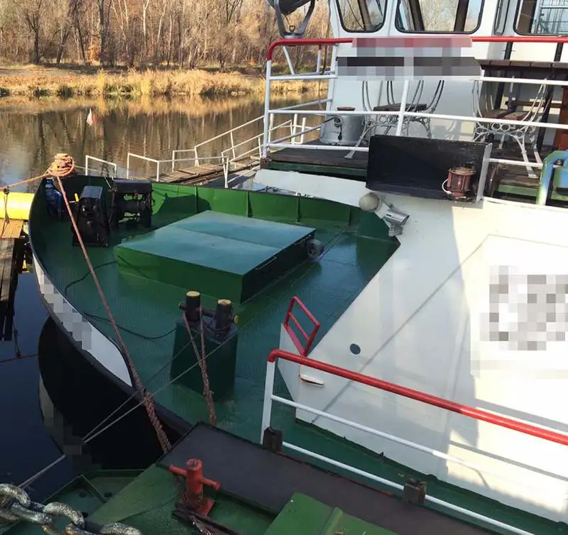 Navio porta-contêineres à venda