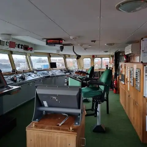 Navio de patrulha à venda