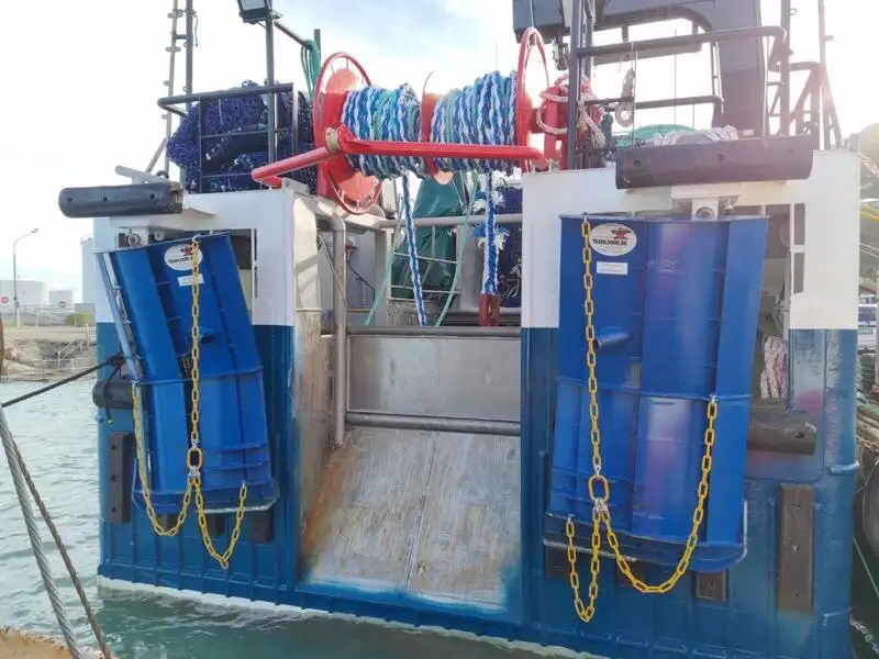 Navio de pesca de arrasto à venda