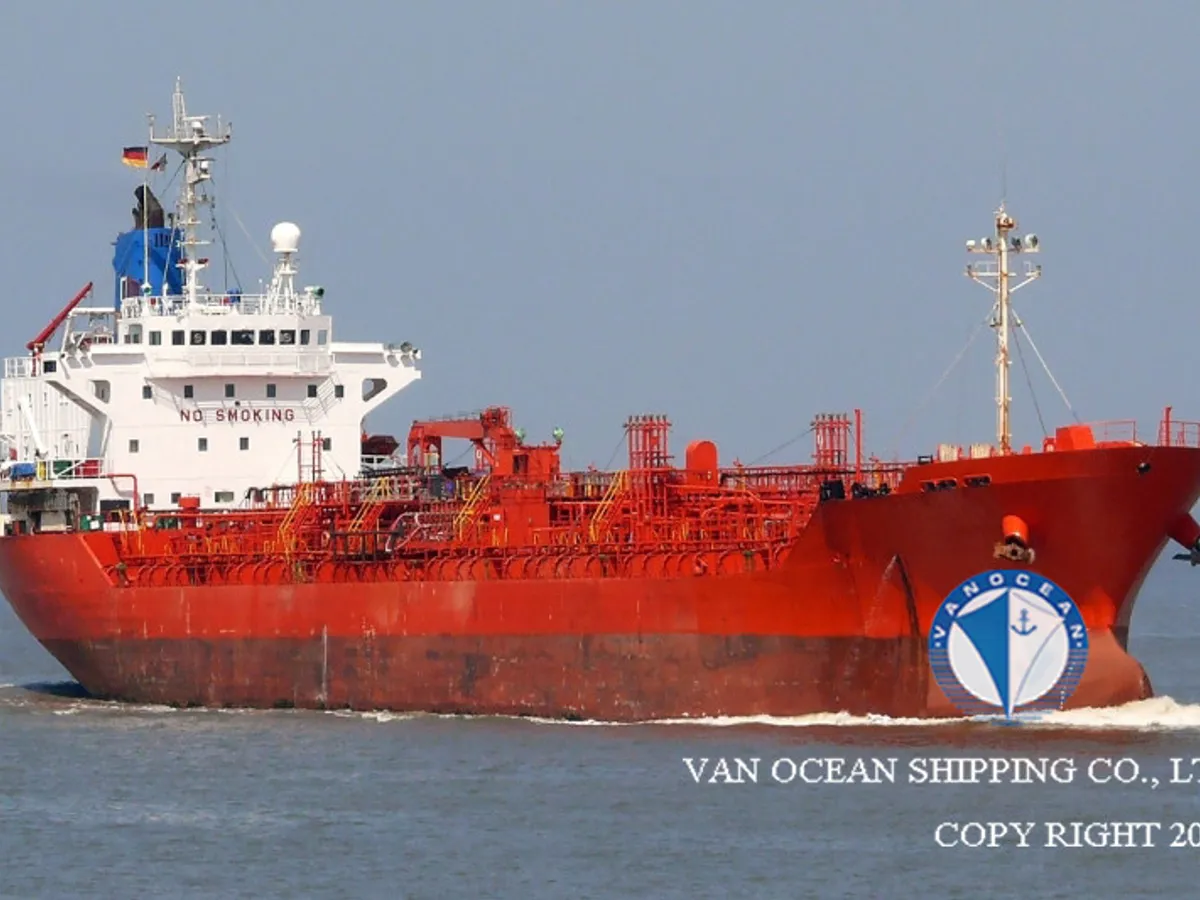 Navio-tanque de óleo/produtos químicos à venda