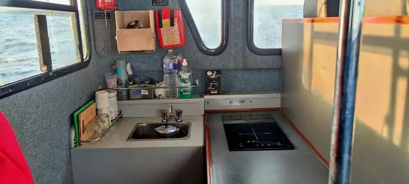 Navio porta-contêineres à venda