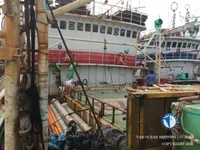 Navio de pesca de lula com anzol à venda