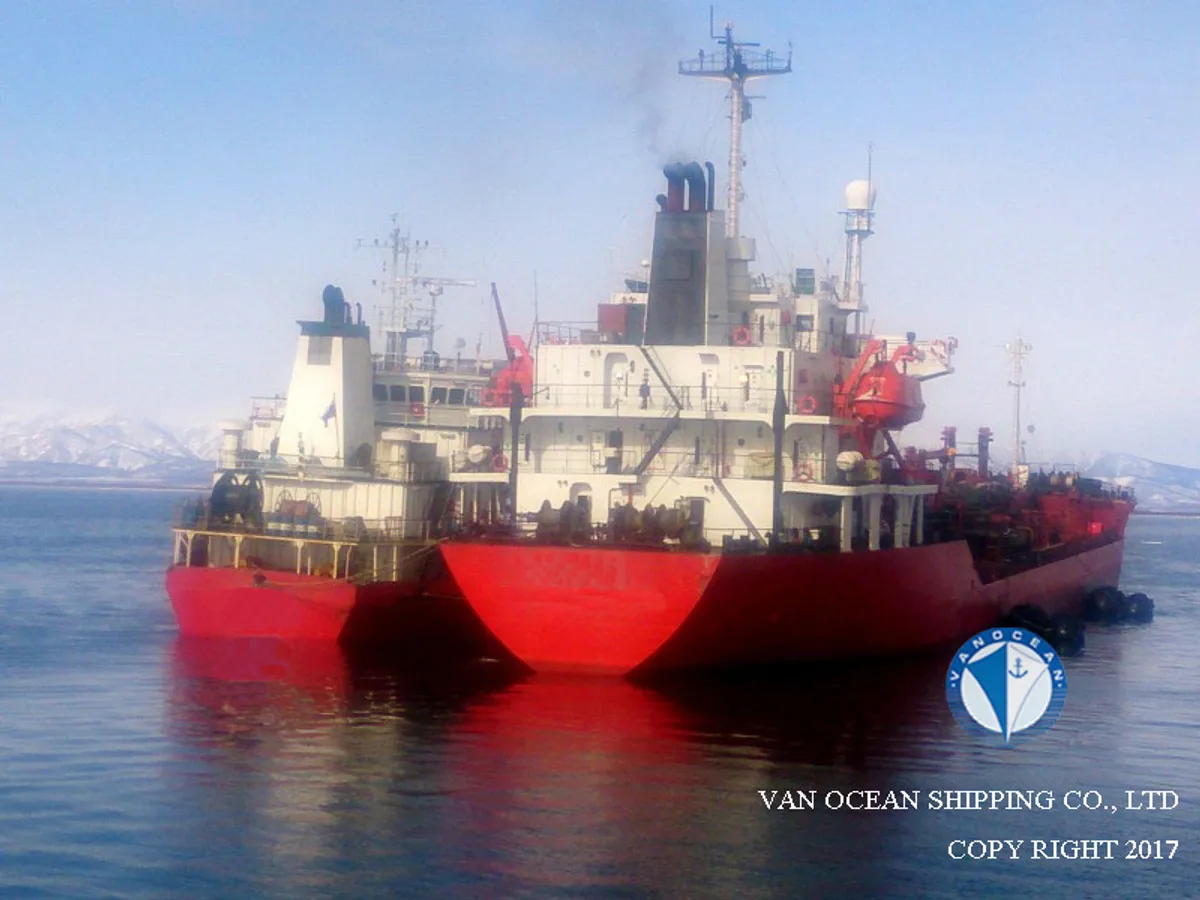 Navio-tanque de óleo/produtos químicos à venda