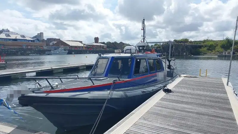 Navio de pesquisa à venda