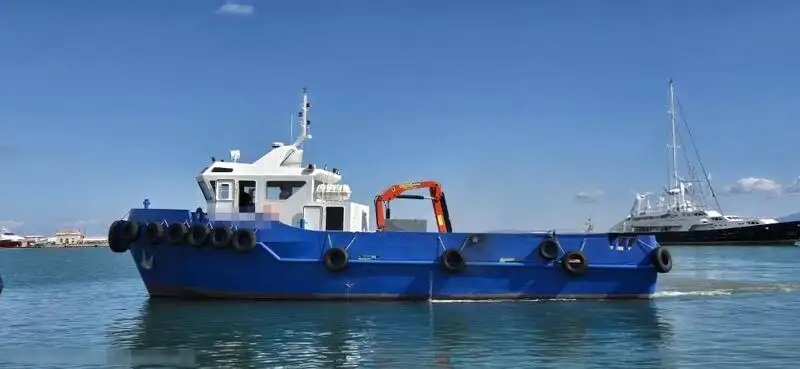 Rebocador à venda