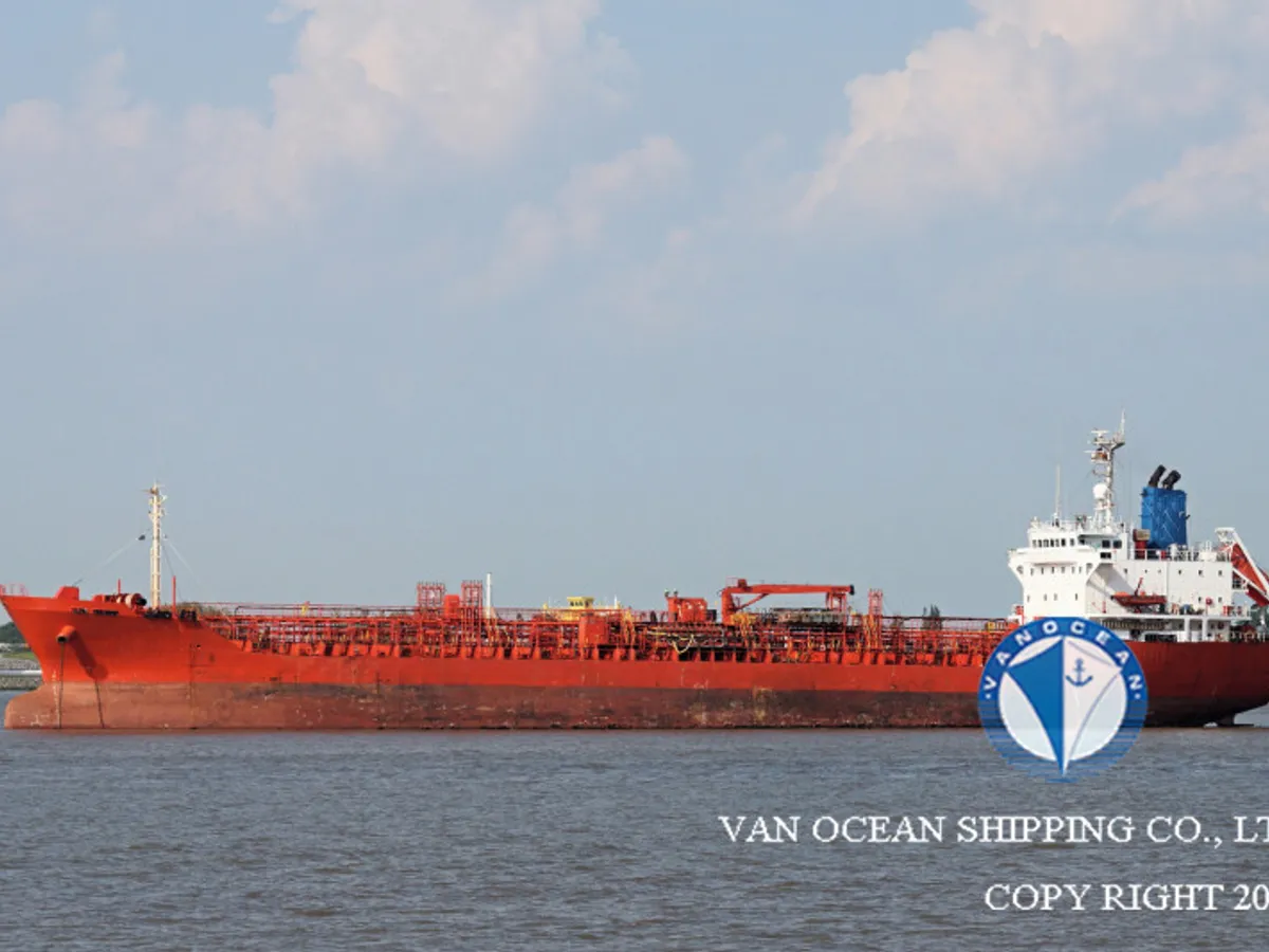 Navio-tanque de óleo/produtos químicos à venda