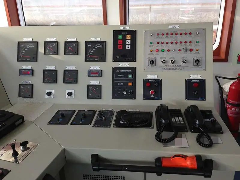Rebocador à venda