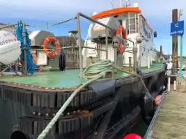 Barco de tripulação à venda
