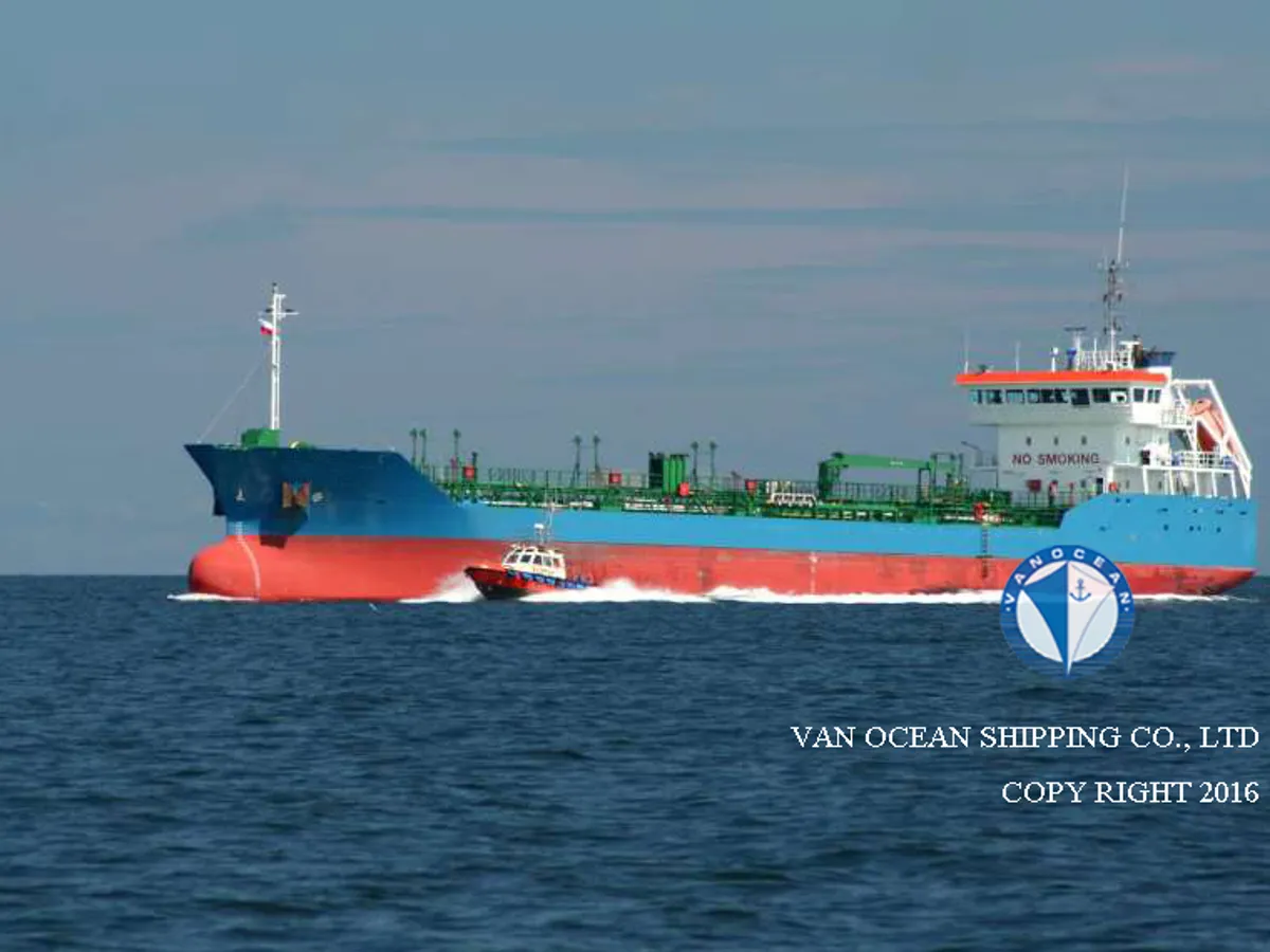 Navio-tanque de óleo/produtos químicos à venda