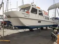 Barco de tripulação à venda