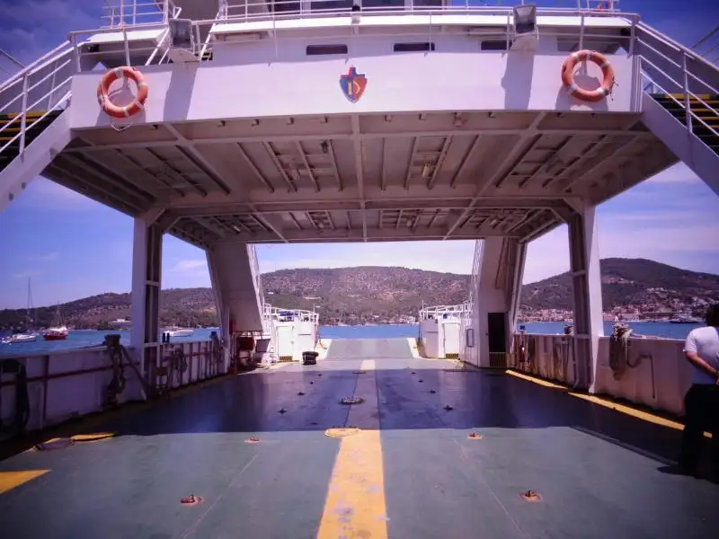 Navio RoPax à venda