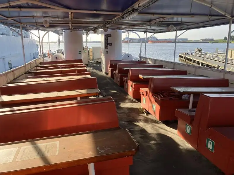 Navio graneleiro à venda