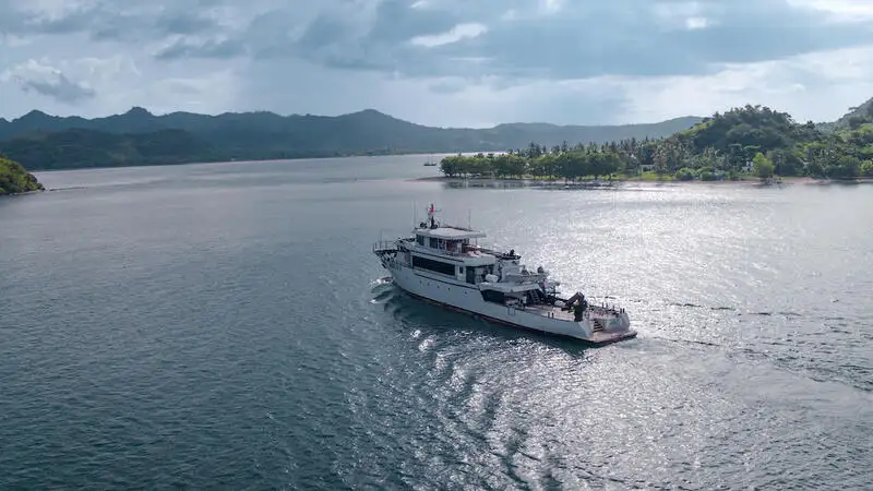 Navio de pesquisa à venda